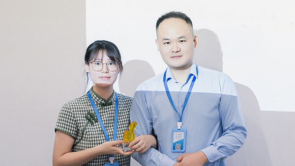 罗薛得奖.png