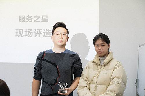 服务之星罗习球.png